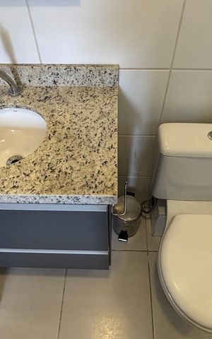 Apartamento à venda com 103m², 2 quartos e 1 vaga Apartamento à venda com 103m², 2 quartos e 1 vagaBanheiro da Suíte