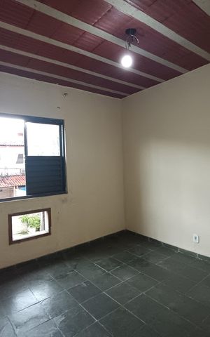 Casa de condomínio para alugar com 80m², 2 quartos e 3 vagas