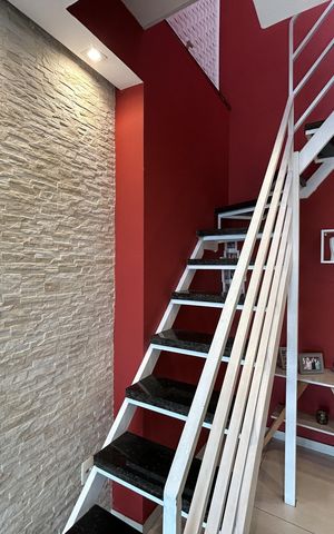 Apartamento à venda com 139m², 3 quartos e 2 vagasEscada