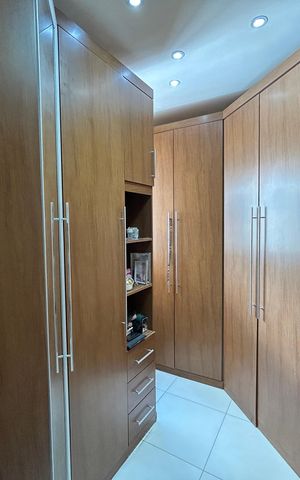 Apartamento à venda com 139m², 3 quartos e 2 vagasCloset
