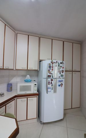 Apartamento à venda com 80m², 2 quartos e 2 vagasCozinha 