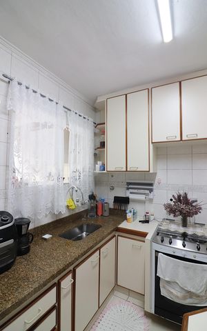 Apartamento à venda com 80m², 2 quartos e 2 vagasCozinha 