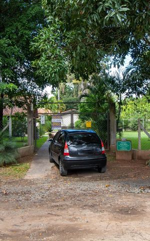 Casa de condomínio à venda com 1700m², 3 quartos e 7 vagas Casa de condomínio à venda com 1700m², 3 quartos e 7 vagasFACHADA