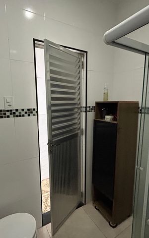 Casa à venda com 100m², 4 quartos e 1 vagaBanheiro 2