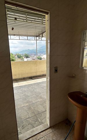 Casa à venda com 100m², 4 quartos e 1 vagaBanheiro 4