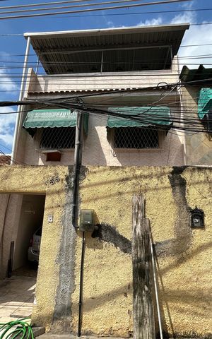 Casa à venda com 100m², 4 quartos e 1 vagaFachada