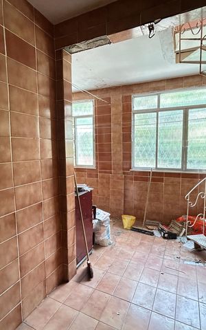 Casa à venda com 100m², 4 quartos e 1 vagaÁrea comum