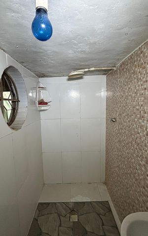 Casa à venda com 100m², 4 quartos e 1 vagaBanheiro 1