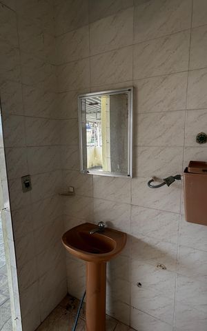 Casa à venda com 100m², 4 quartos e 1 vagaBanheiro 4