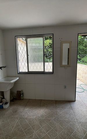 Casa à venda com 100m², 4 quartos e 1 vagaÁrea de Serviço