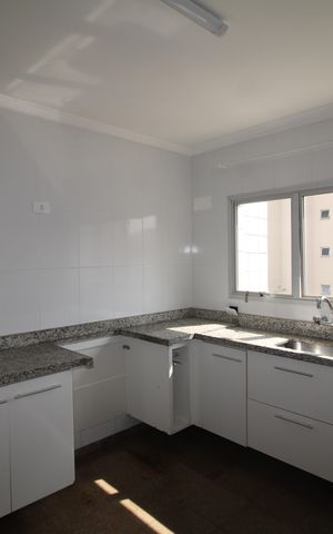 Apartamento à venda com 164m², 3 quartos e 4 vagasCozinha