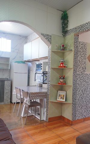 Casa à venda com 137m², 3 quartos e 2 vagasSala