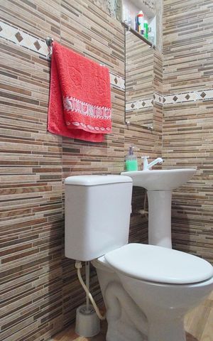 Casa à venda com 137m², 3 quartos e 2 vagasBanheiro