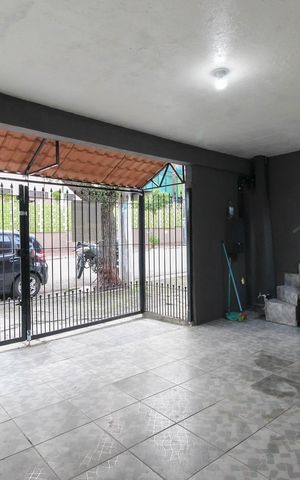 Casa à venda com 108m², 2 quartos e 1 vaga Casa à venda com 108m², 2 quartos e 1 vagaGaragem