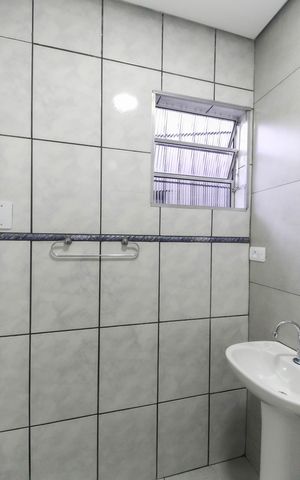 Casa à venda com 108m², 2 quartos e 1 vaga Casa à venda com 108m², 2 quartos e 1 vagaBanheiro do Quarto 2 - Suíte