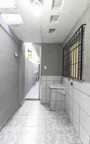 Casa à venda com 108m², 2 quartos e 1 vaga Casa à venda com 108m², 2 quartos e 1 vagaÁrea de Serviço