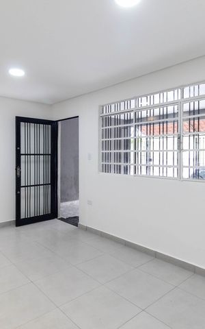 Casa à venda com 108m², 2 quartos e 1 vaga Casa à venda com 108m², 2 quartos e 1 vagaSala