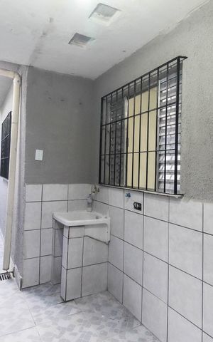 Casa à venda com 108m², 2 quartos e 1 vaga Casa à venda com 108m², 2 quartos e 1 vagaÁrea de Serviço
