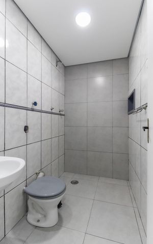Casa à venda com 108m², 2 quartos e 1 vaga Casa à venda com 108m², 2 quartos e 1 vagaBanheiro Social