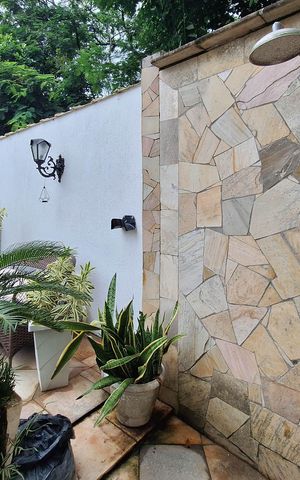 Casa à venda com 234m², 3 quartos e 2 vagas Casa à venda com 234m², 3 quartos e 2 vagasQuintal