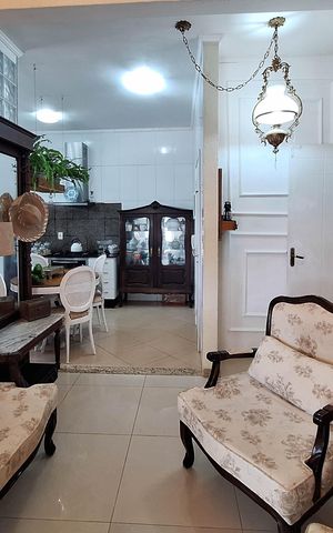 Casa à venda com 234m², 3 quartos e 2 vagas Casa à venda com 234m², 3 quartos e 2 vagasSala 1