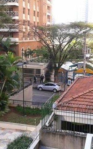 Apartamento à venda com 70m², 1 quarto e 2 vagas