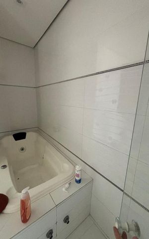 Apartamento à venda com 191m², 4 quartos e 6 vagas