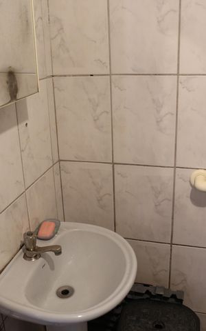 Casa à venda com 360m², 2 quartos e 2 vagasBanheiro