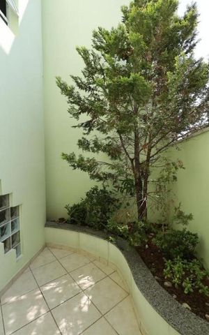 Casa à venda com 250m², 3 quartos e 6 vagas