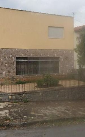 Casa à venda com 210m², 4 quartos e 2 vagas