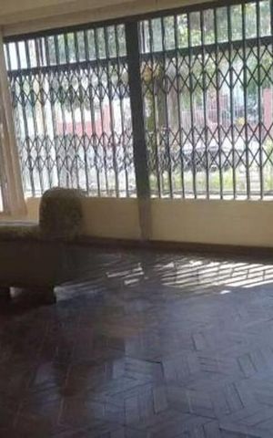 Casa à venda com 210m², 4 quartos e 2 vagas