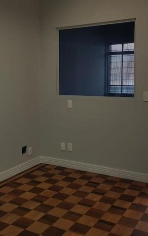 Casa à venda com 173m², 2 quartos e 2 vagas