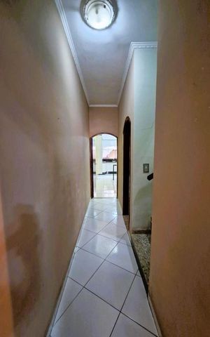 Casa à venda com 208m², 4 quartos e 4 vagas