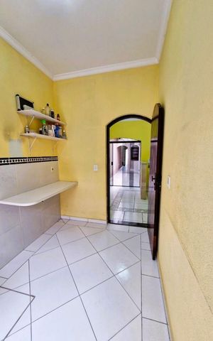 Casa à venda com 208m², 4 quartos e 4 vagas