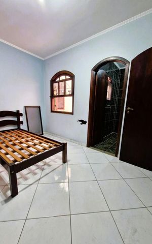 Casa à venda com 208m², 4 quartos e 4 vagas