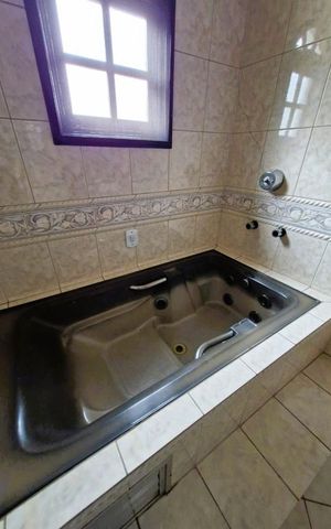 Casa à venda com 208m², 4 quartos e 4 vagas
