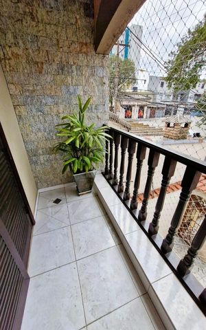 Casa à venda com 208m², 4 quartos e 4 vagas