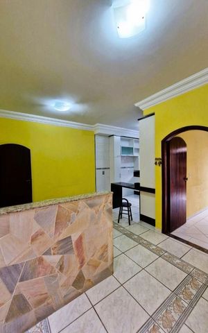 Casa à venda com 208m², 4 quartos e 4 vagas