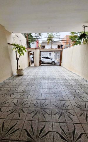 Casa à venda com 208m², 4 quartos e 4 vagas