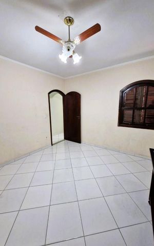 Casa à venda com 208m², 4 quartos e 4 vagas
