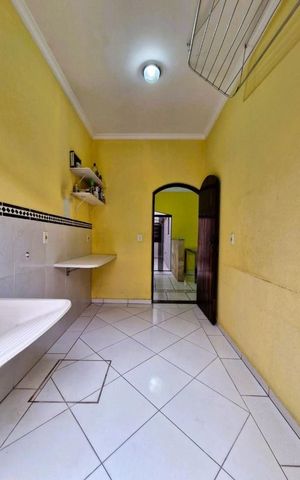 Casa à venda com 208m², 4 quartos e 4 vagas