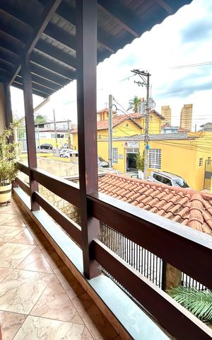 Casa à venda com 392m², 3 quartos e 7 vagas Casa à venda com 392m², 3 quartos e 7 vagasVaranda da Suíte