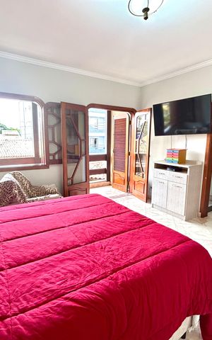 Casa à venda com 392m², 3 quartos e 7 vagas Casa à venda com 392m², 3 quartos e 7 vagasSuíte
