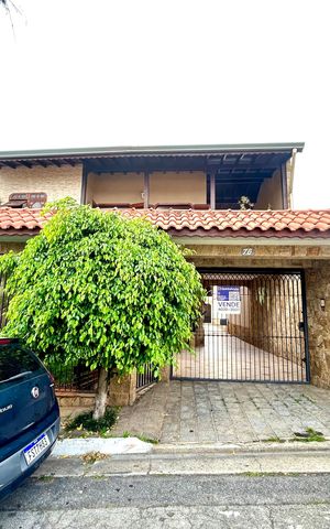 Casa à venda com 392m², 3 quartos e 7 vagas Casa à venda com 392m², 3 quartos e 7 vagasFachada do imóvel