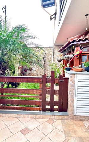 Casa à venda com 392m², 3 quartos e 7 vagas Casa à venda com 392m², 3 quartos e 7 vagasQuintal / Garagem