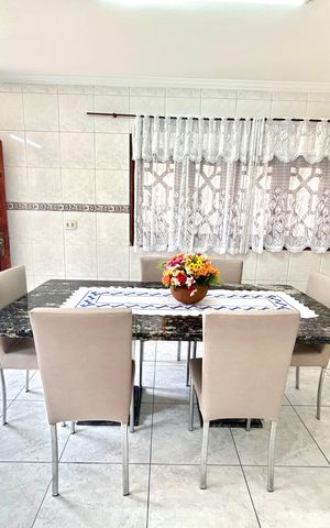 Casa à venda com 392m², 3 quartos e 7 vagas Casa à venda com 392m², 3 quartos e 7 vagasCozinha