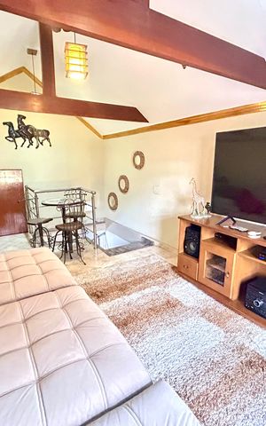 Casa à venda com 392m², 3 quartos e 7 vagas Casa à venda com 392m², 3 quartos e 7 vagasÁrea comum
