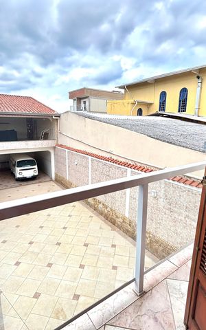 Casa à venda com 392m², 3 quartos e 7 vagas Casa à venda com 392m², 3 quartos e 7 vagasVaranda do quarto 2