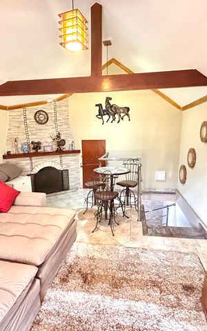 Casa à venda com 392m², 3 quartos e 7 vagas Casa à venda com 392m², 3 quartos e 7 vagasÁrea comum