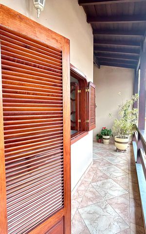 Casa à venda com 392m², 3 quartos e 7 vagas Casa à venda com 392m², 3 quartos e 7 vagasVaranda da Suíte